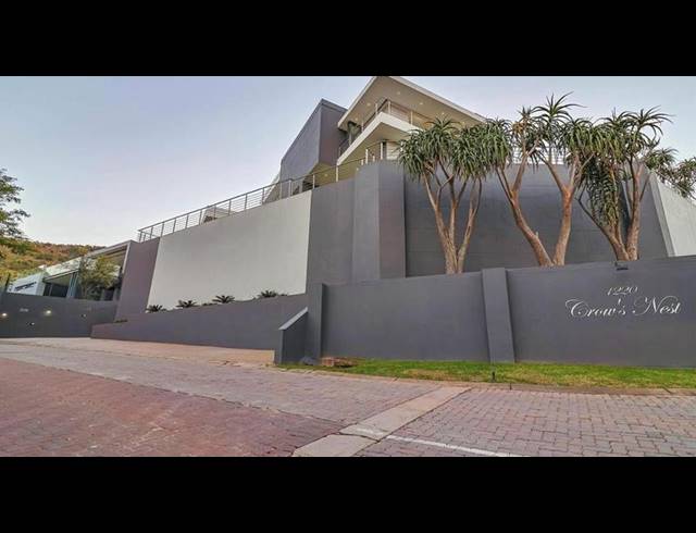 5 BEDROOM HOUSE FOR SALE IN FEATHERBROOKE ESTATE